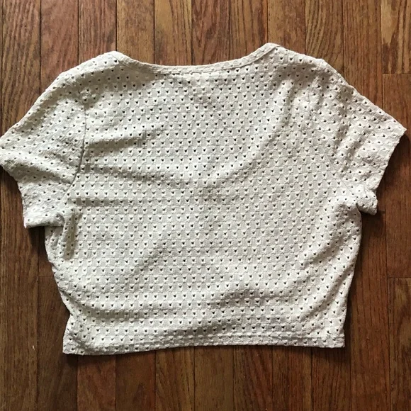 H&M Eyelet Crop Top - Picture 5 of 7